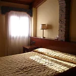 여관 Alloggi Marinella 3*