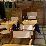 Alloggi Marinella 여관 3*
