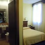 Alloggi Marinella