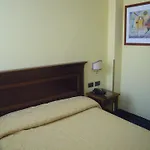 Alloggi Marinella 3*