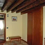 Alloggi Marinella 3*