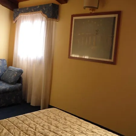 Alloggi Marinella Locanda 3*