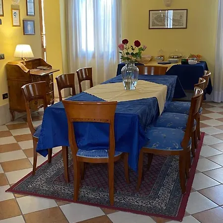 Han/Misafirhane Alloggi Marinella Venedik