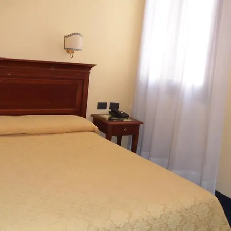 Han/Misafirhane Alloggi Marinella Venedik